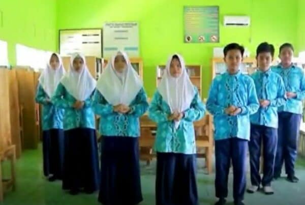JUARA 3 LOMBA MARS BNN ” SMPN 1 MARABAHAN”